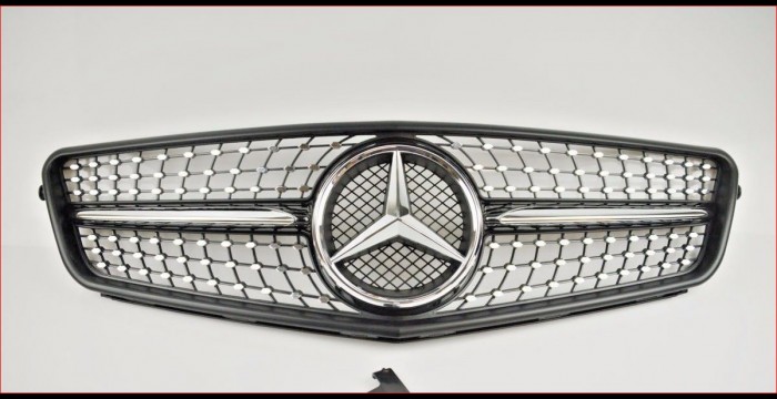 2008-2013 Mercedes-Benz C Class Grill 2008-2013 Mercedes-Benz C Class Grill