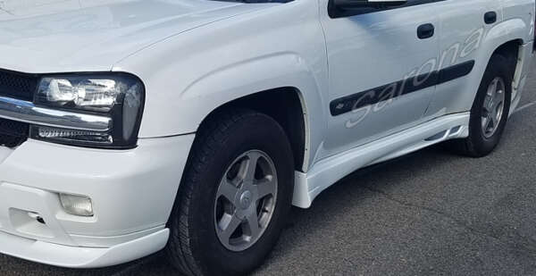 2002-2009 Chevrolet Trailblazer Side Skirts