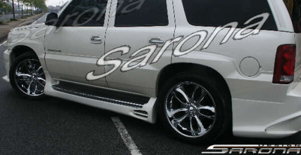 2002-2006 Cadillac Escalade Side Skirts