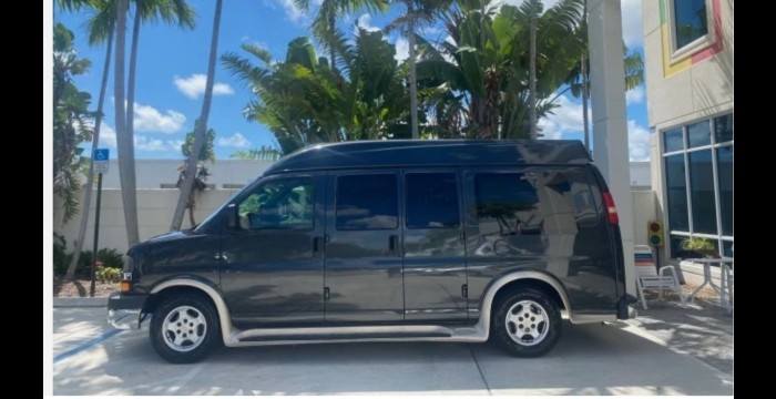 2003-2026 Chevrolet Express Van Running Boards 2003-2026 Chevrolet Express Van Running Boards